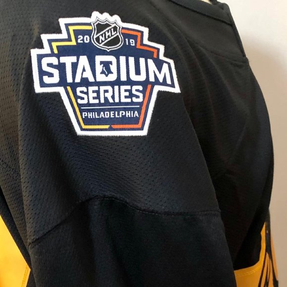 Penguins Stadium Series Crosby Jersey - Picture 5 of 8